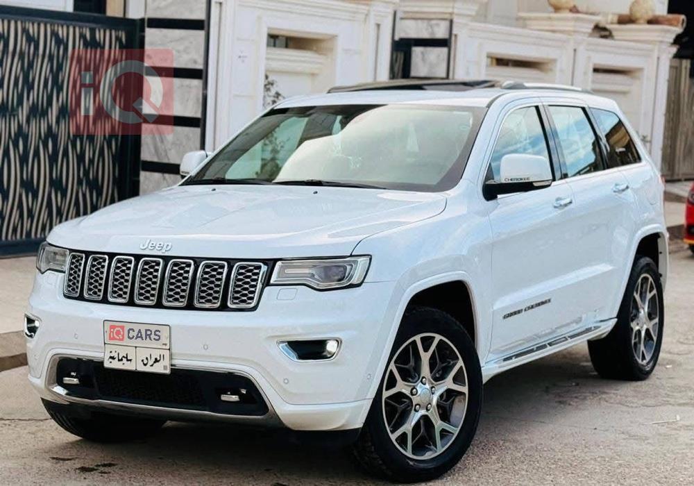 جیپ گراند شیرۆکی